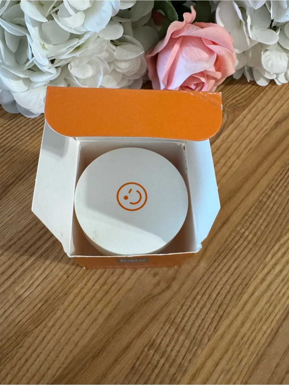 Kate Somerville Moisturizer Jar in White & Orange